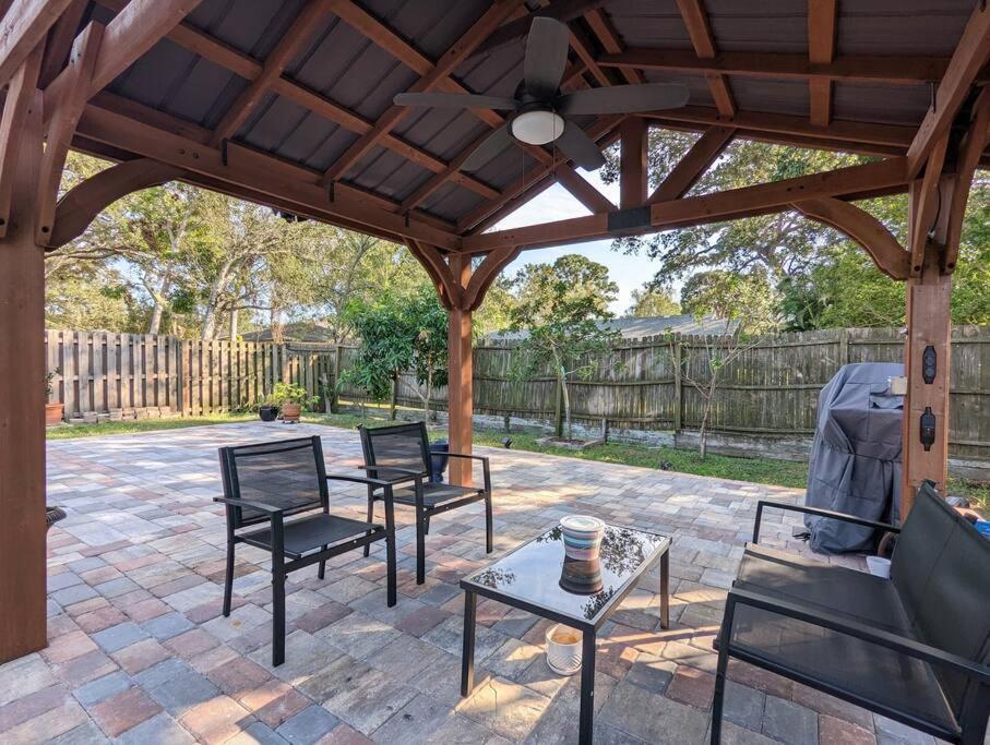 3Bed & 2Bath Property Couple Minutes From Siesta Key Beach & Downtown Sarasota Extérieur photo