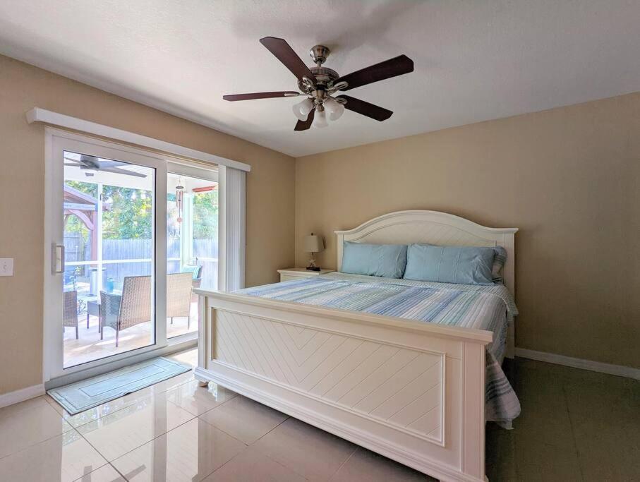 3Bed & 2Bath Property Couple Minutes From Siesta Key Beach & Downtown Sarasota Extérieur photo