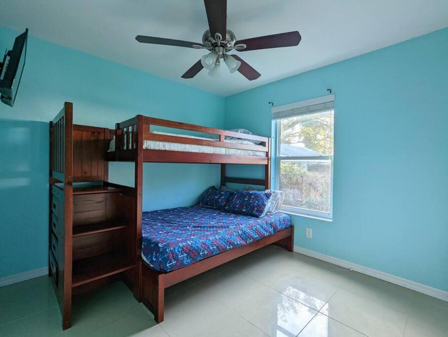 3Bed & 2Bath Property Couple Minutes From Siesta Key Beach & Downtown Sarasota Extérieur photo